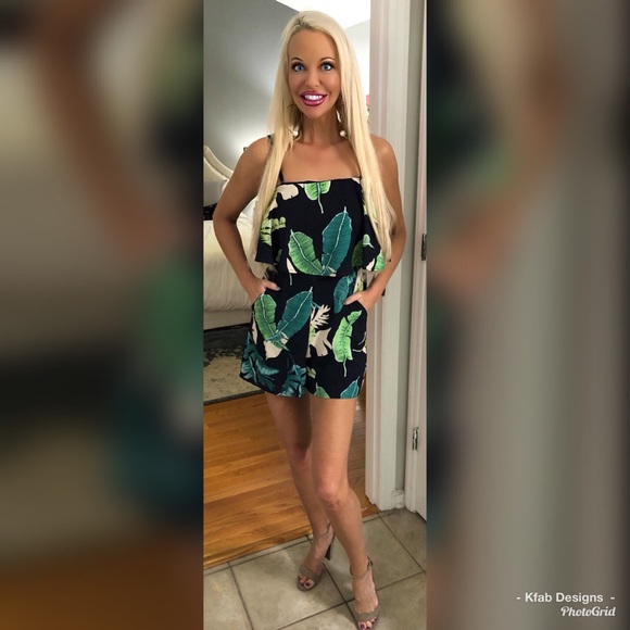 LAST 1! 🏝🥰 Beautiful Palm Leaf Ruffle Romper! - Picture 4 of 8